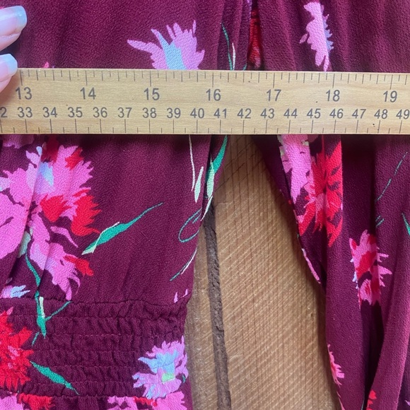 Express Burgundy Floral Wrap Crop Top Size‎ Small 100% Rayon Hand Wash - Picture 8 of 8